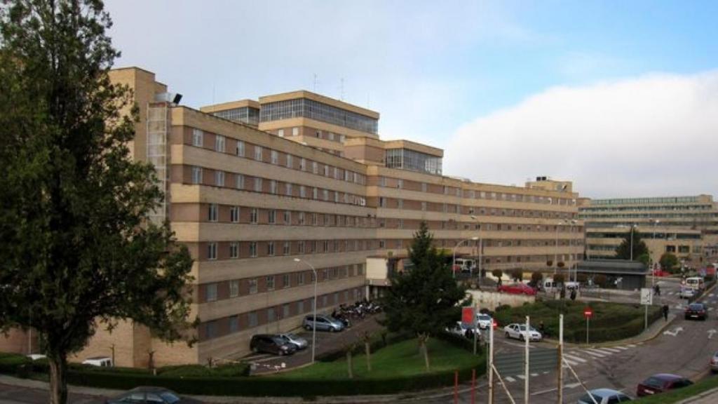 Vista exterior del Complejo Asistencial de Salamanca.