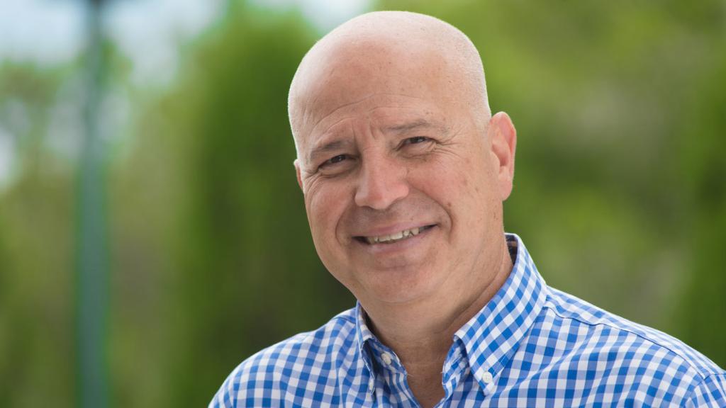 Imbroda llegó a tener 65 grapas en el cuerpo tras una operación.