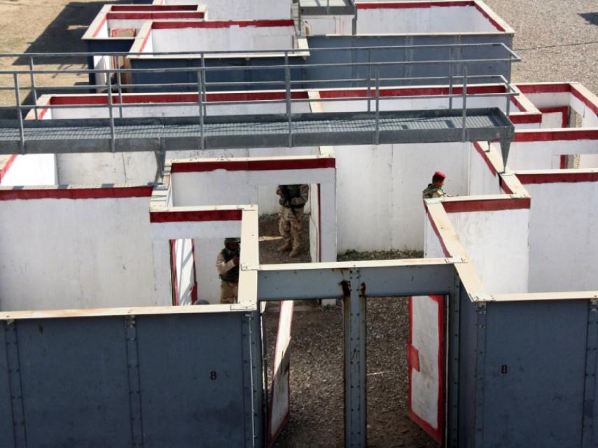 Formación de las tropas locales en técnicas urbanas.