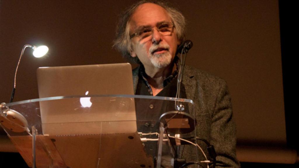 Art Spiegelman durante una conferencia en el Museo Reina Sofía en 2017. Foto: F.D.Q.