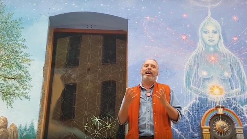 Antonio, en una de las estancias de su balneario.