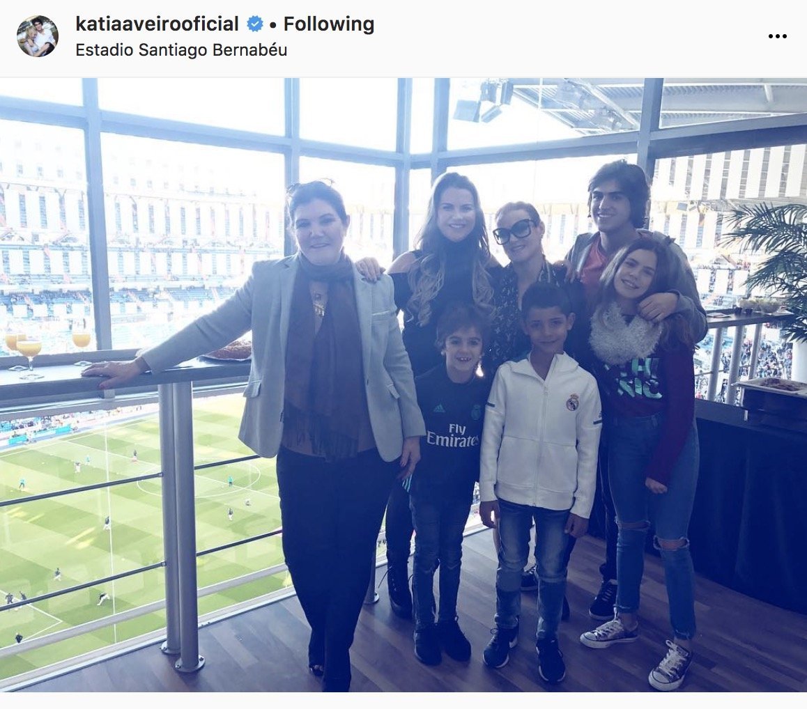 La familia de Cristiano Ronaldo, en el Santiago Bernabéu