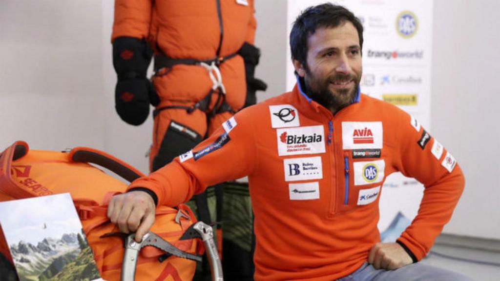 Alex Txikon inicia la conquista del Everest.
