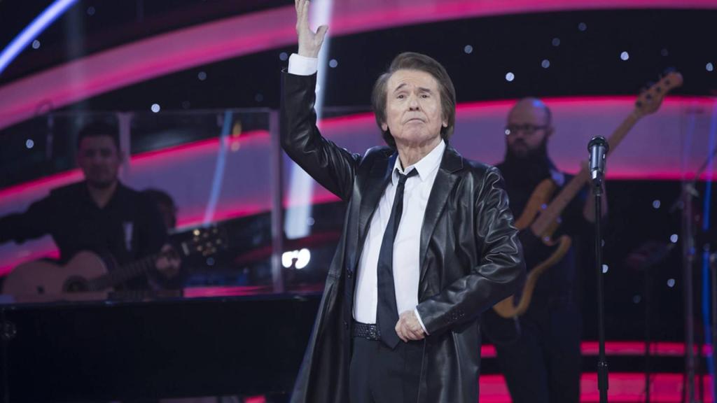 El cantante Raphael en el especial de La 1 de Nochebuena.