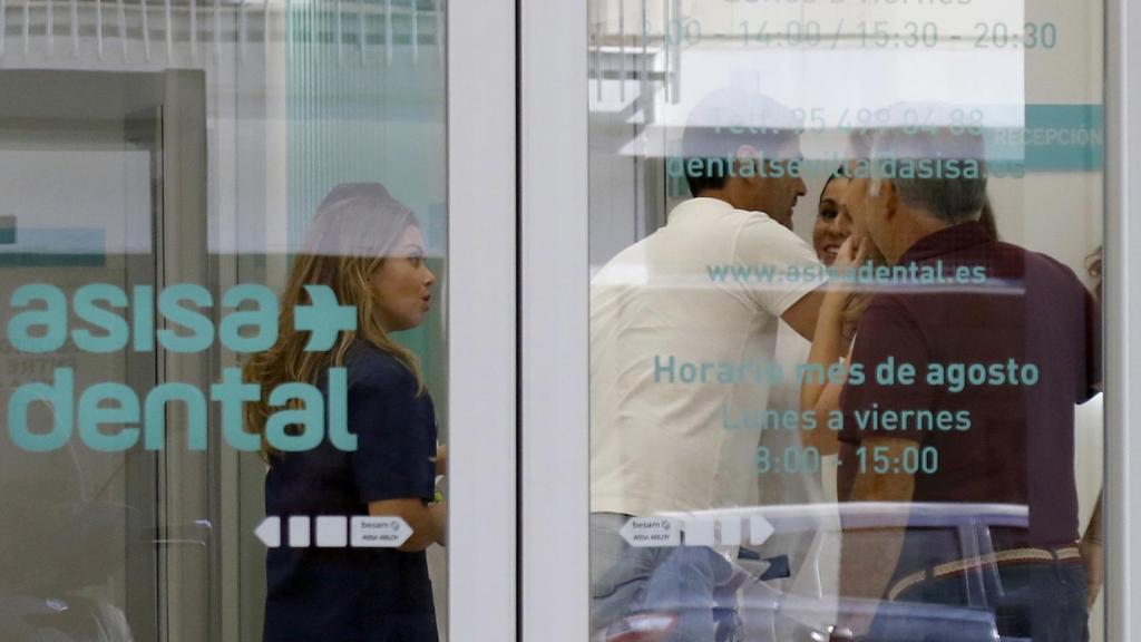 María José y Jesulín en un hospital de Sevilla.
