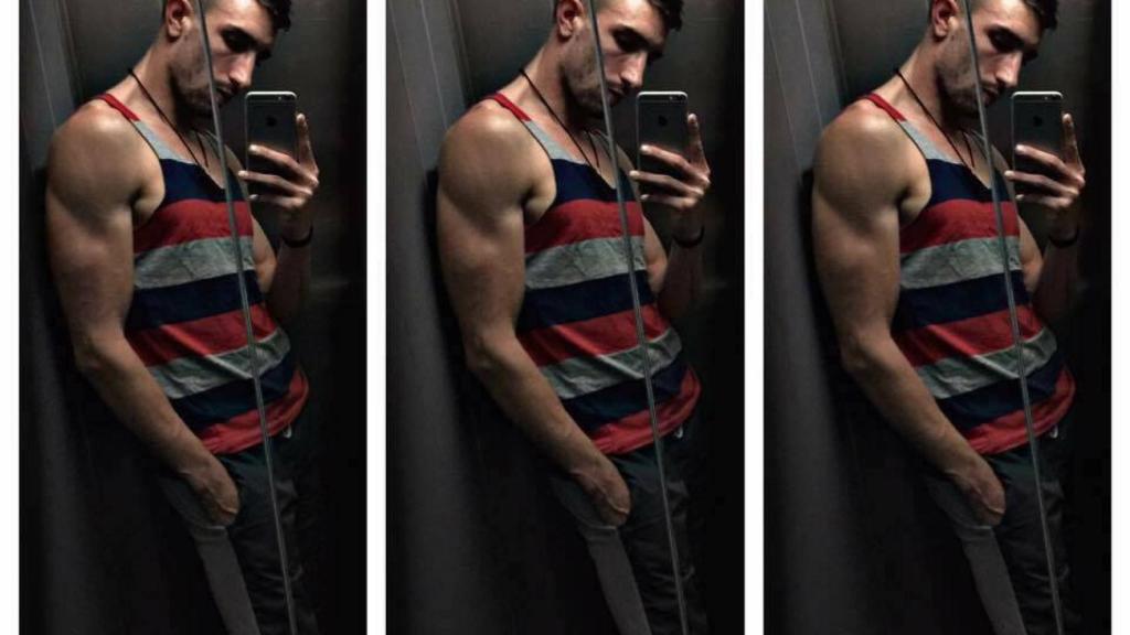 Víctor no dejaba de fotografiarse una y otra vez.