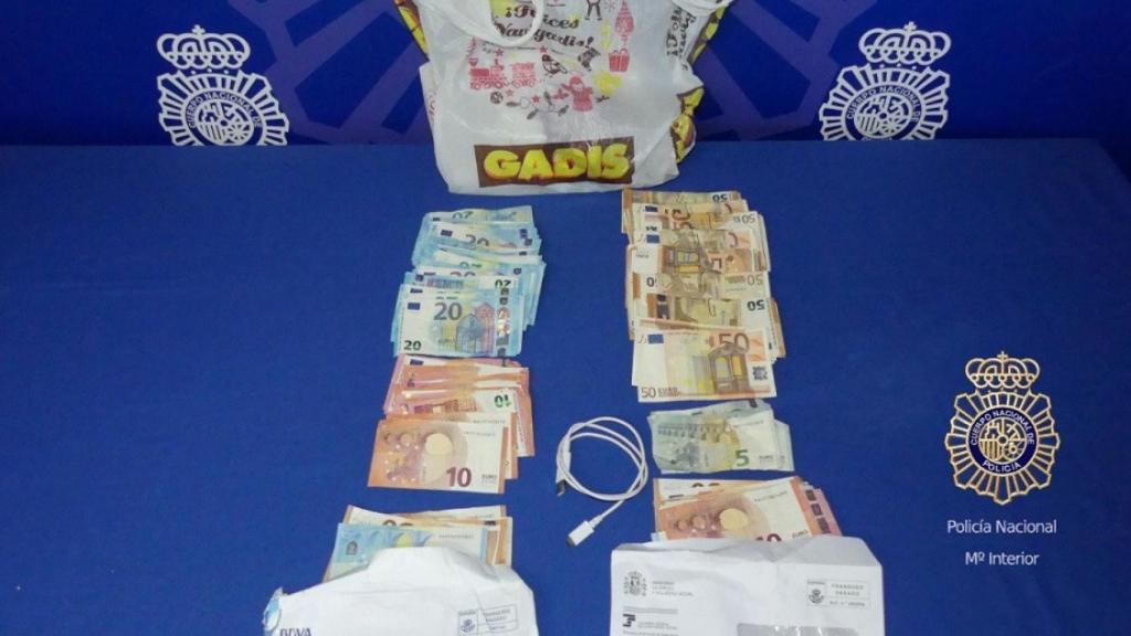 DINERO ROBO OFICINA