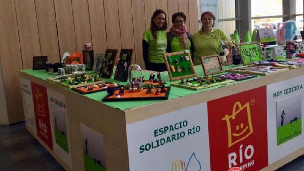 adoptar mascotas rio shopping valladolid 1