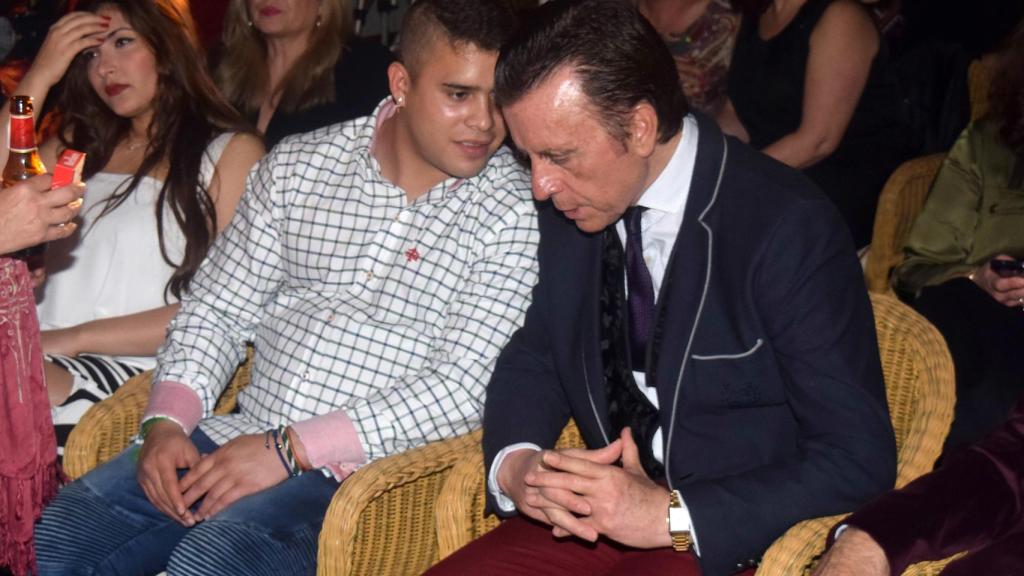 Ortega Cano junto a su hijo José Fernando.