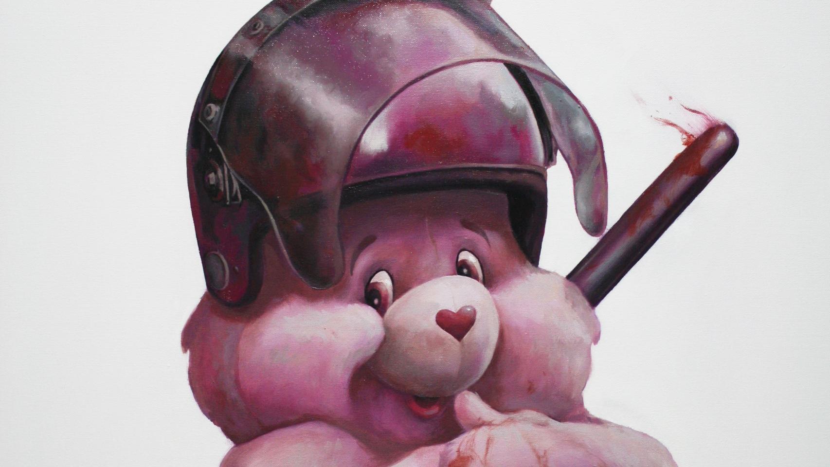 No es un antidisturbios, es un oso amoroso