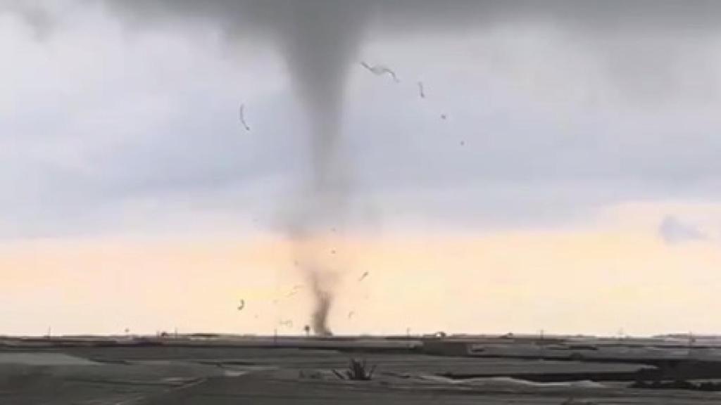 Imágenes del tornado que ha afectado a la zona del Poniente almeriense.