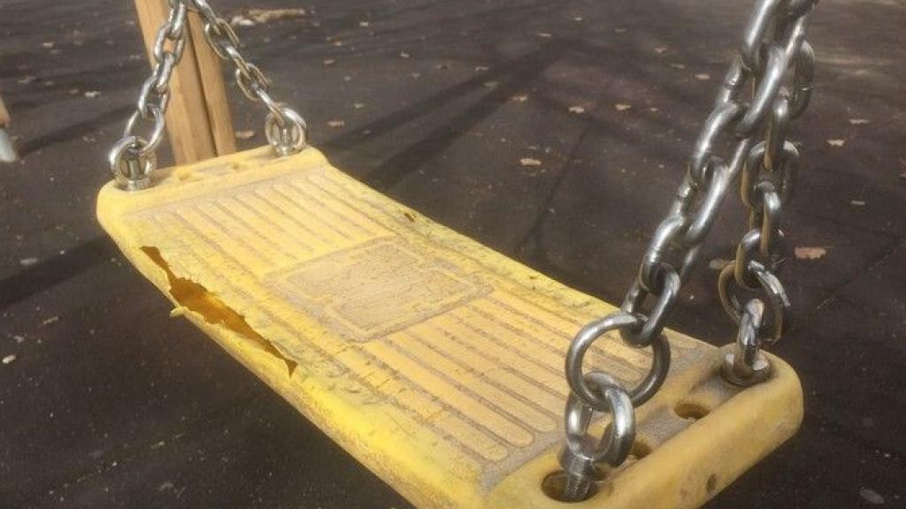 zamora benavente columpio parque01