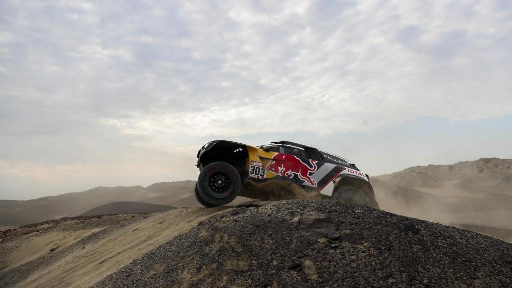 Carlos Sainz, durante la segunda etapa del Dakar 2018.
