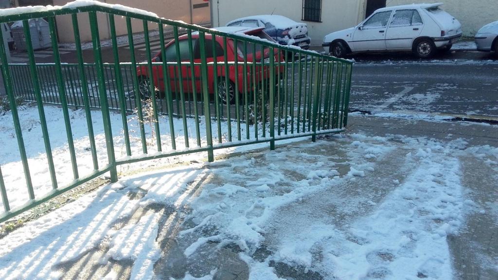 Pizarrales-Plaza-Baleares-cuesta-hielo-nieve-Salamanca-2018-Ganemos-denuncia