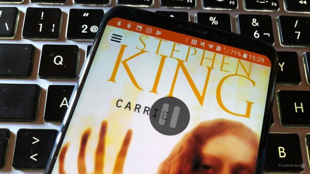 La mejor aplicación para escuchar audiolibros es Storytel, pruébala gratis