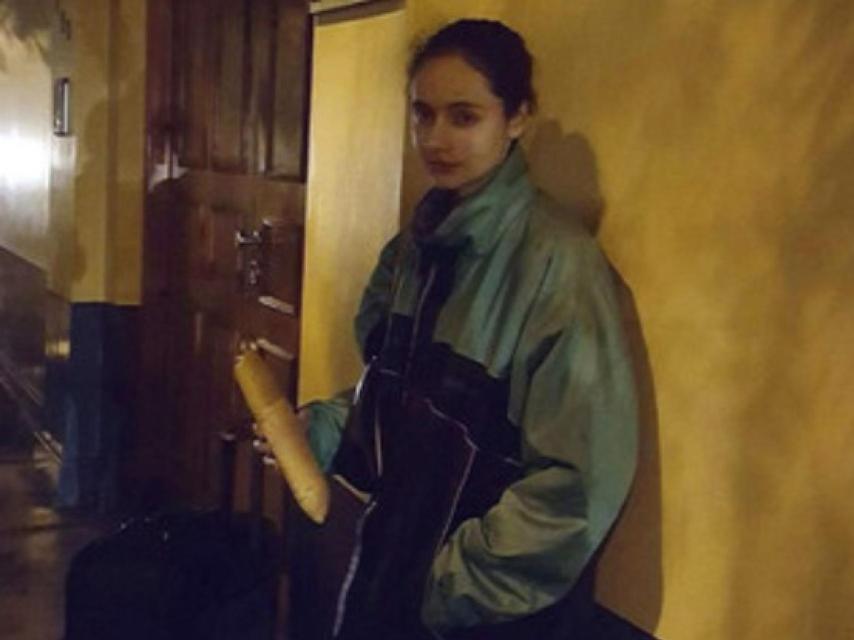 La última foto de Patricia Aguilar, junto al consulado español en Perú.