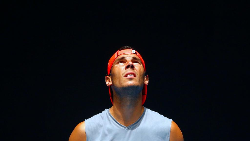 Nadal, durante el entrenamiento del miércoles con Zverev en Melbourne.