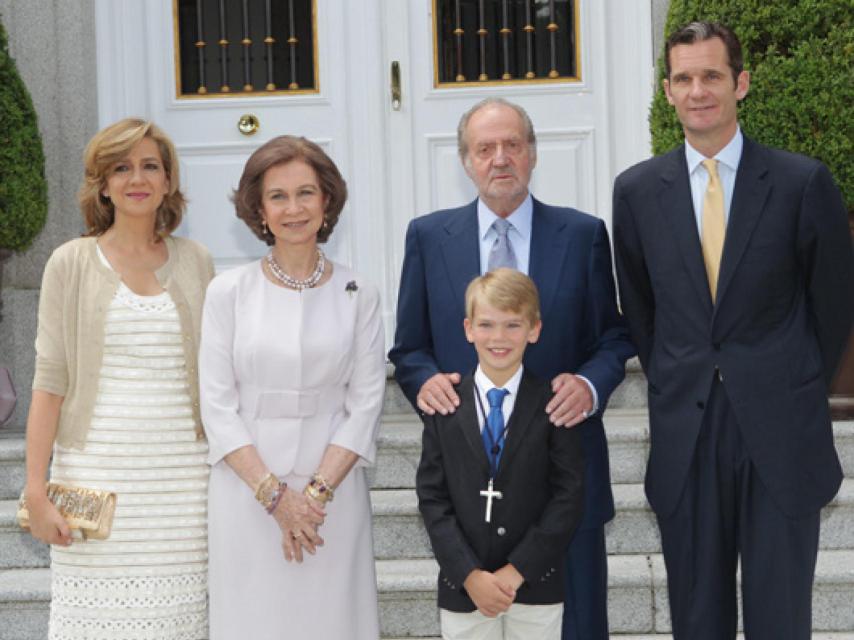 Los exduques de Palma en la comunión de su segundo hijo.