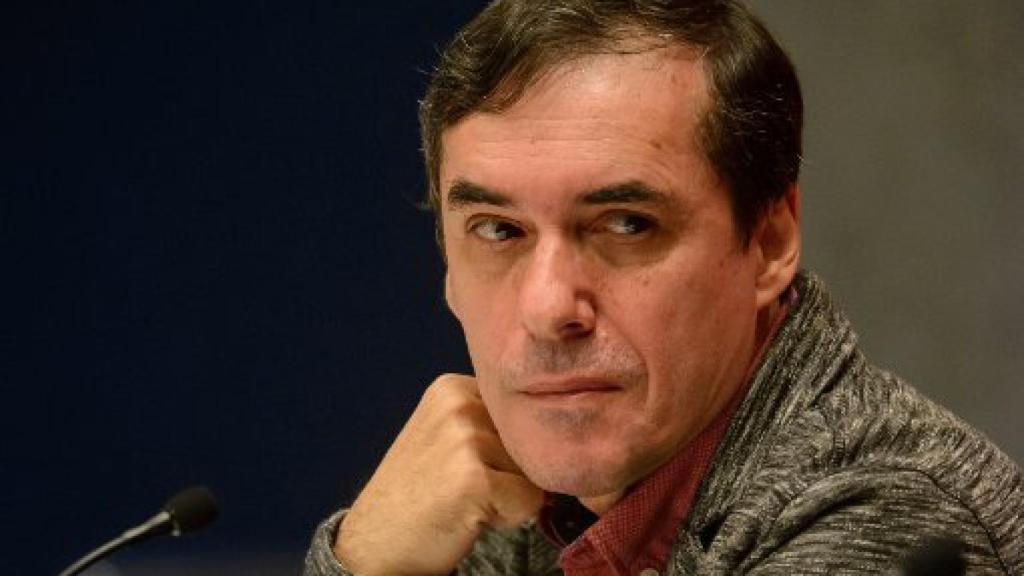 Image: Cartarescu se condensa en Solenoide