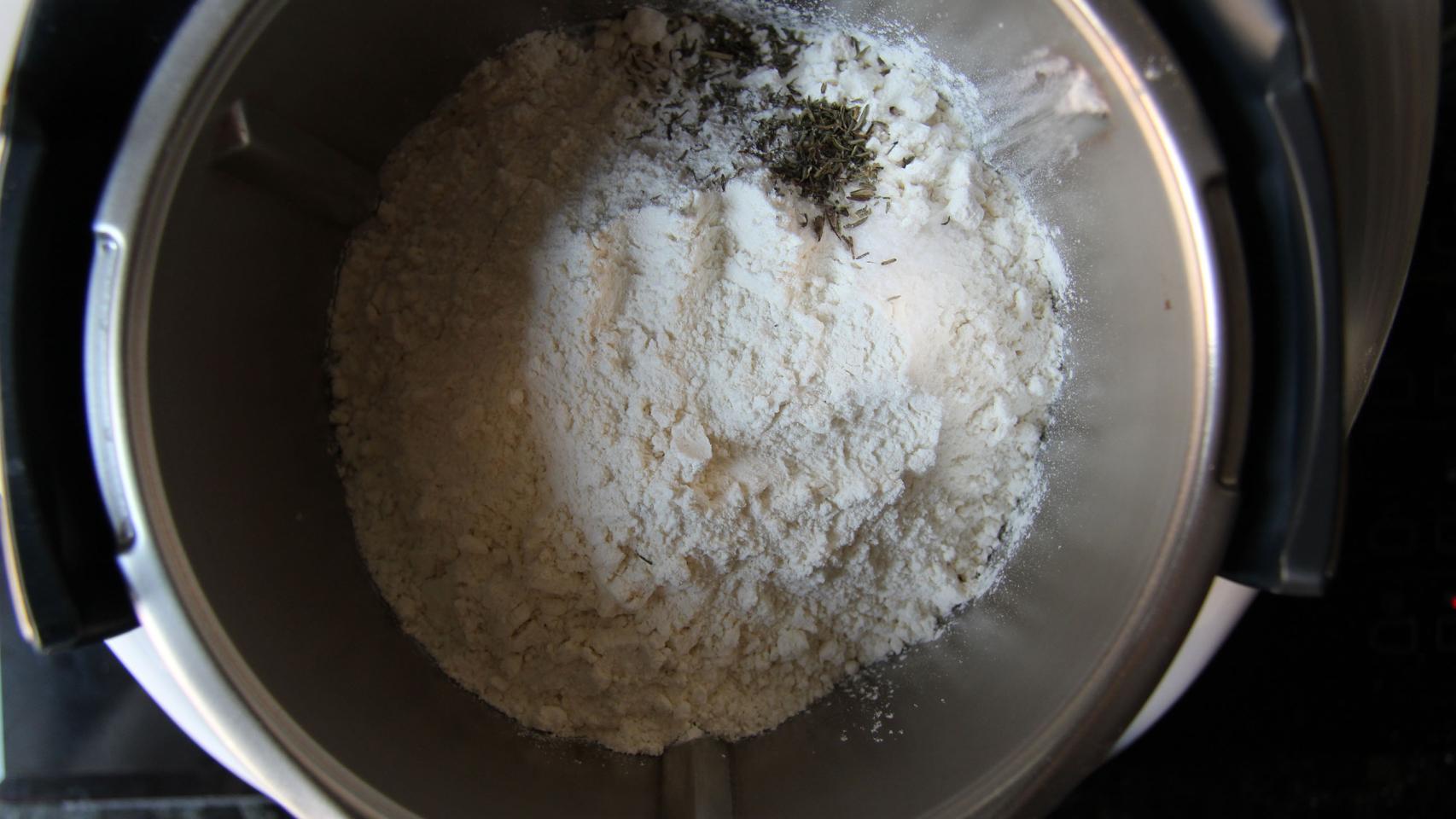 PAN DE ACEITUNAS NEGRAS Y ORÉGANO CON TMX 06