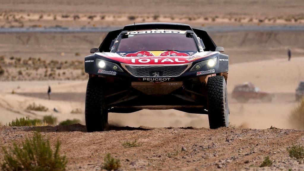 Carlos Sainz en la octava etapa del Dakar 2018.