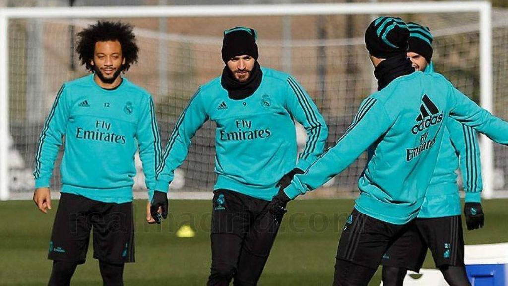 Benzema vuelve al grupo