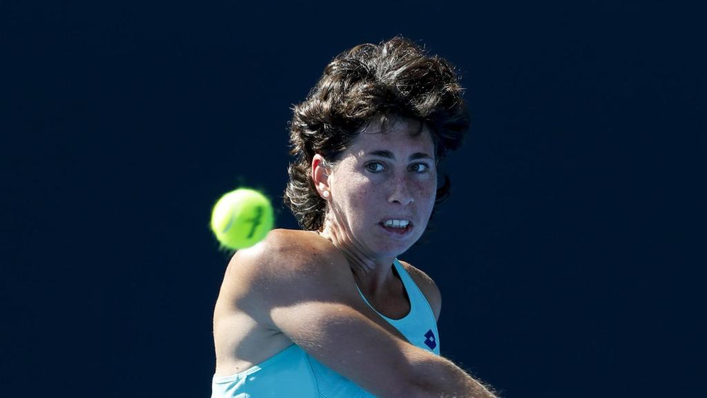 Suárez, golpeando un revés en el Abierto de Australia.