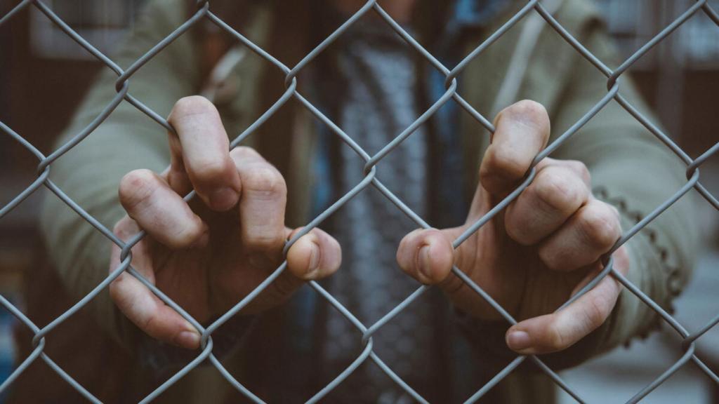 prision-carcel-valla-persona