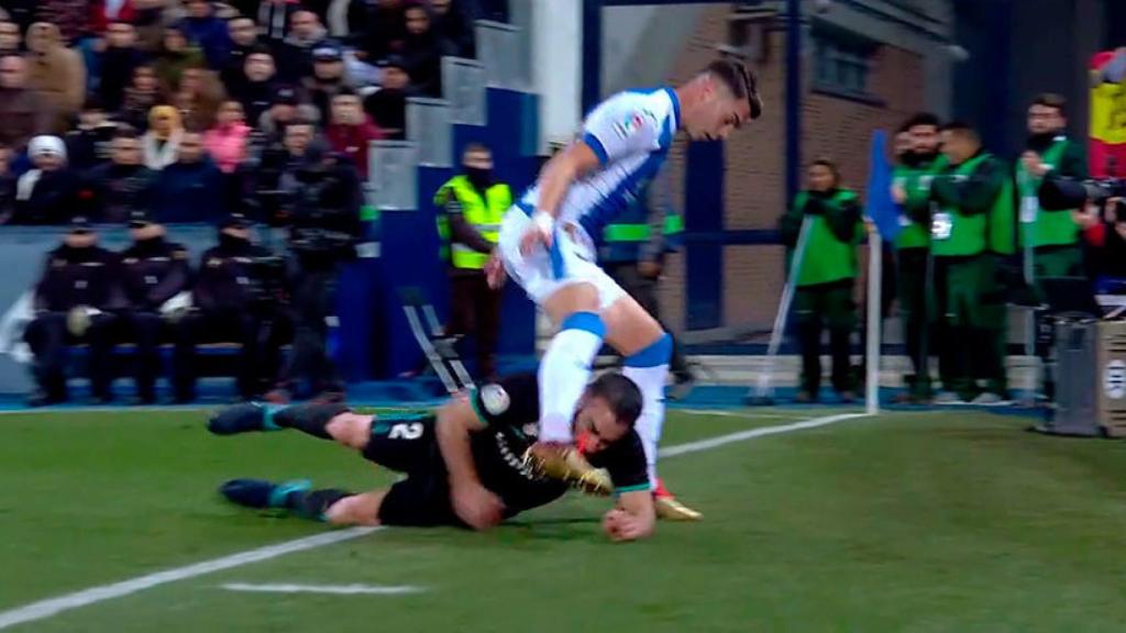 Duro golpe de Naranjo a Carvajal