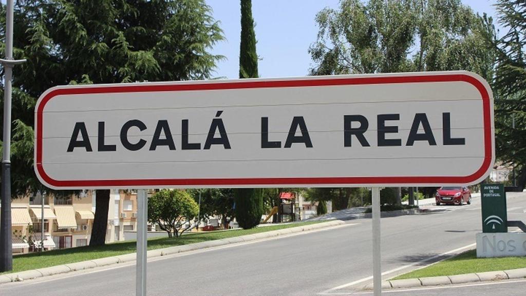 Alcalá la Real alberga algunos santeros en activo, como el santo José. Una de sus devotas piensa que ayudó a sanar a su sobrina enferma de cáncer.