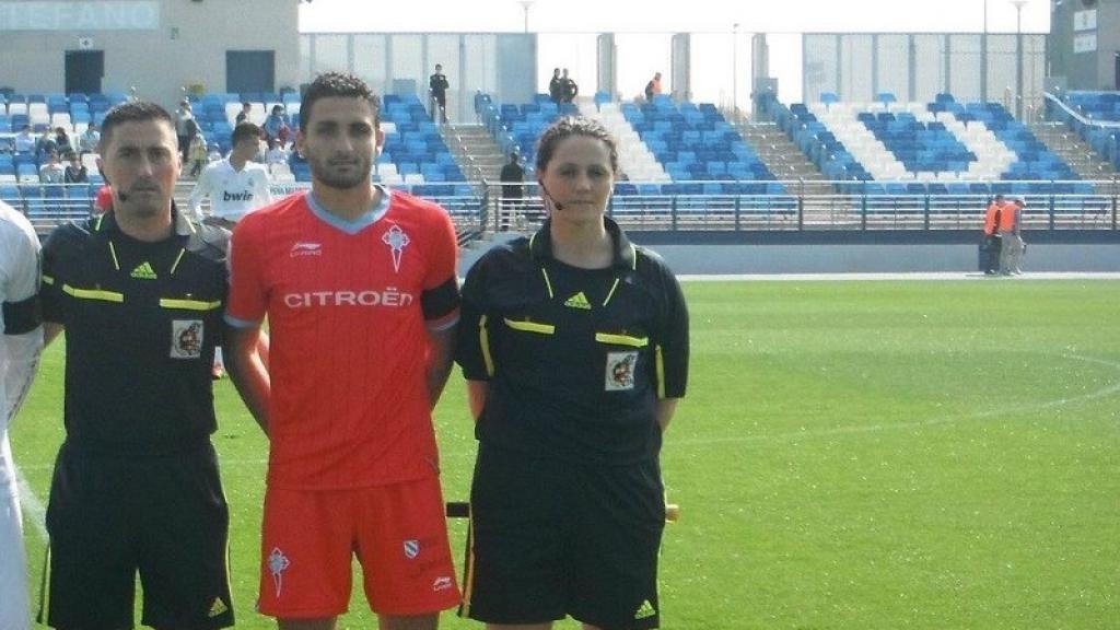 Luisa Arias Madrid, a la derecha de la imagen, en un partido.