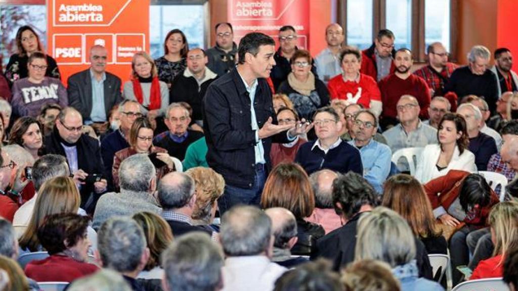 Sánchez en la asamblea abierta de este domingo en Valencia.