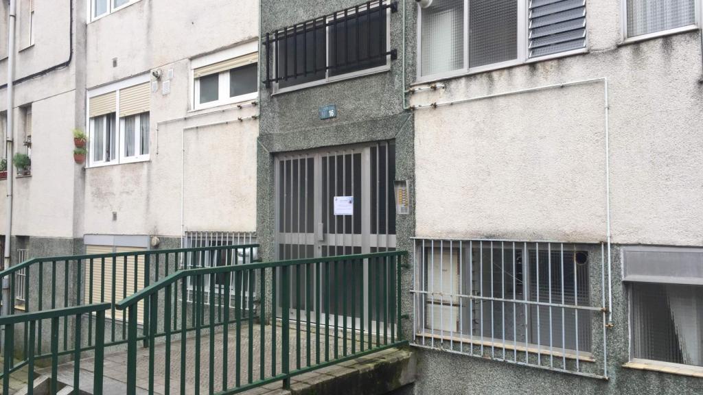 Bloque de pisos donde residían Lucía y Rafael, el matrimonio asesinado