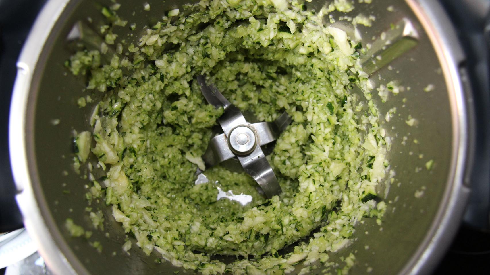 ALBONDIGAS DE CALABACIN EN SALSA DE TOMATE Y ALBAHACA CON TMX 01