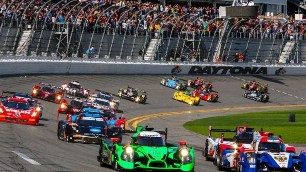 Algunos de los coches que participarán en las 24 Horas de Daytona.