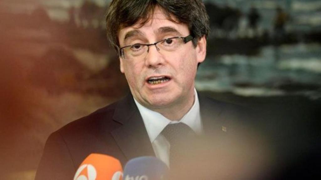 Carles Puigdemont, expresidente catalán, en una rueda de prensa tras su acto en la Universidad de Copenhague.