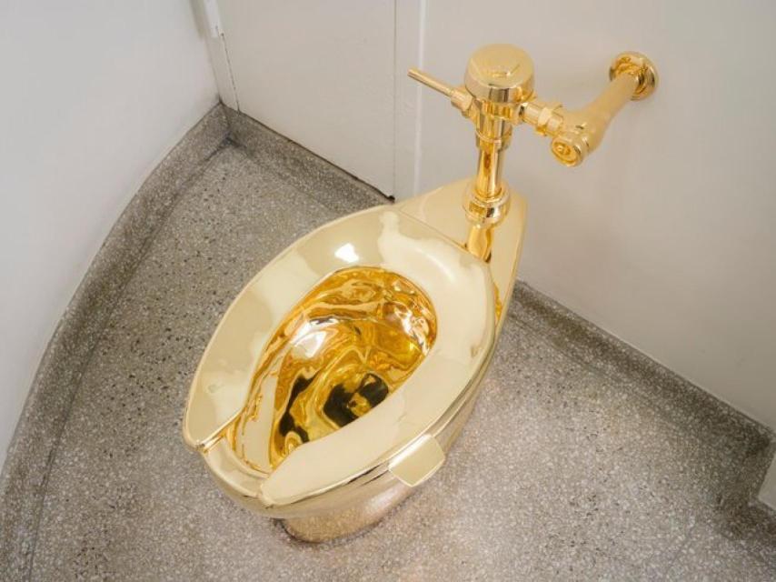 La pieza de Maurizio Cattelan, titulada America.