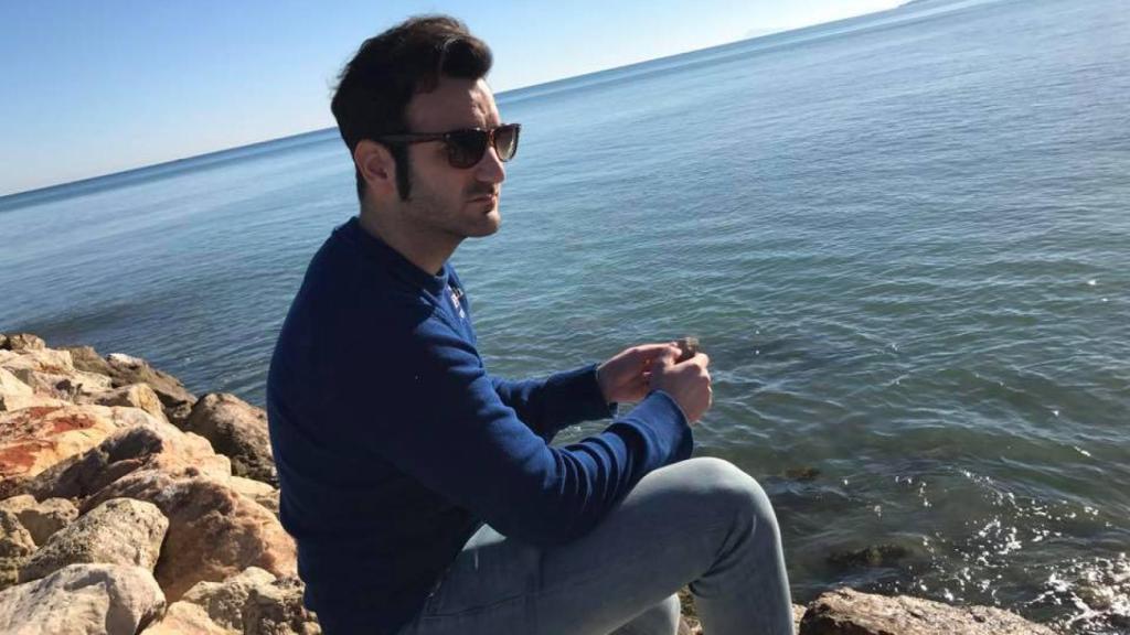 Iván estudió Periodismo.