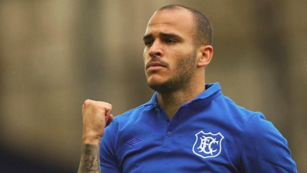 Sandro celebra un gol con el Everton. Foto Twitter (@sandroramirez9)