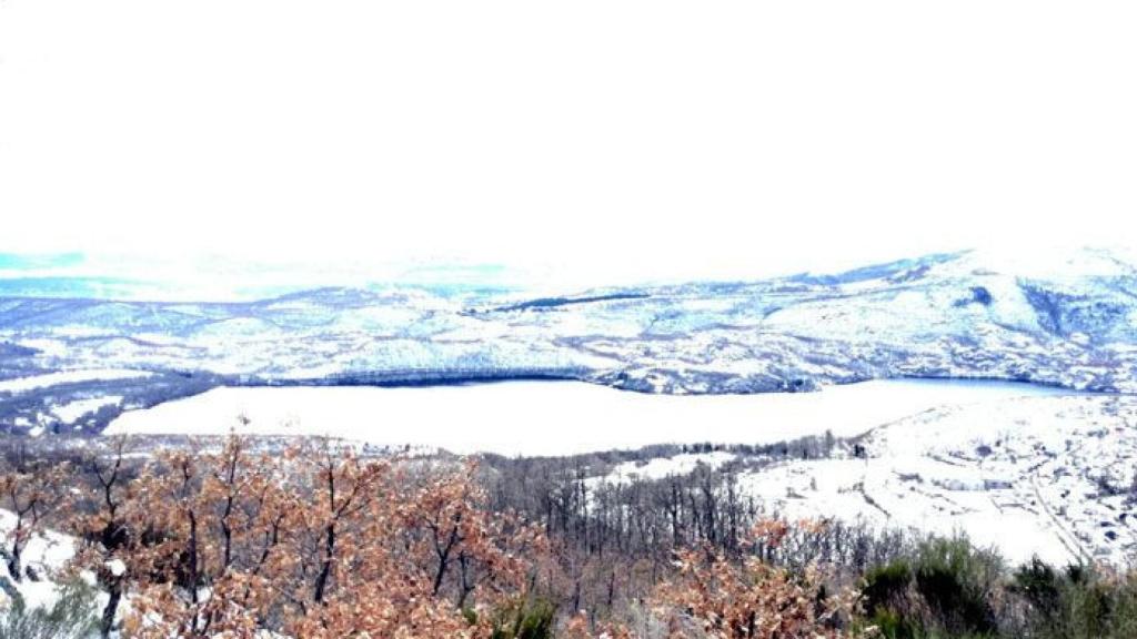 Zamora sanabria nieve lago 1