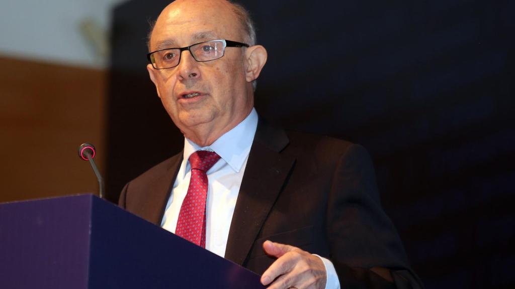 Cristóbal Montoro, ministro de Hacienda.