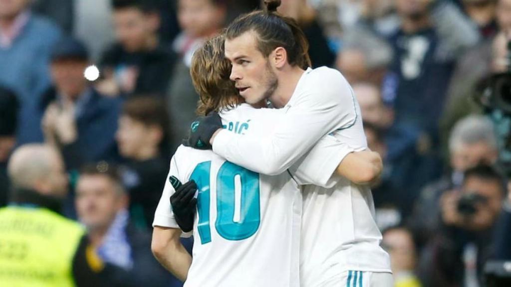 Bale felicita a Modric por su gol