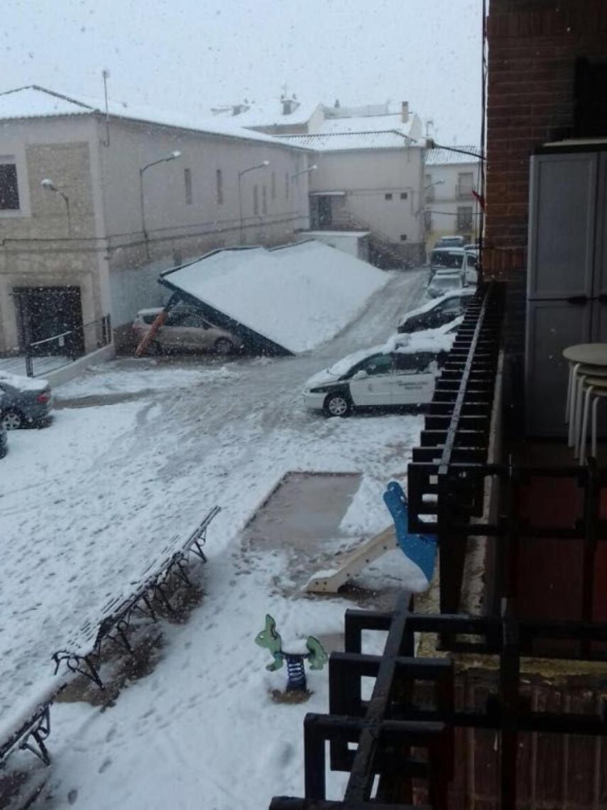 Imagen de la estructura que cedió por la nieve.