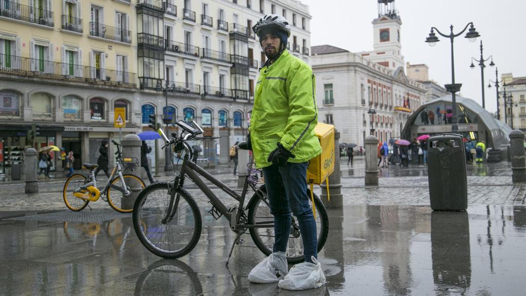 José llegó de Venezuela hace dos meses: Necesito el dinero.