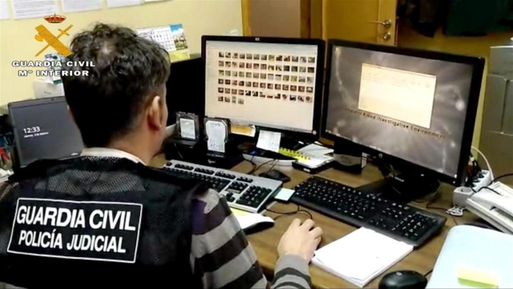 detenido avila pornografia