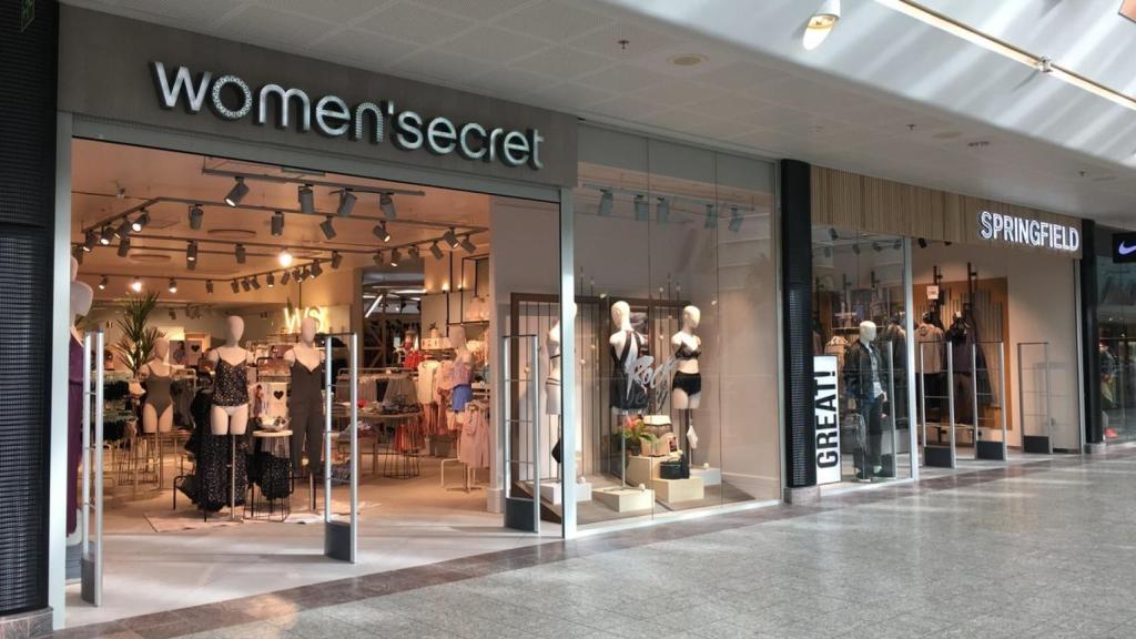 Dos de las tiendas de Tendam en una imagen de archivo.