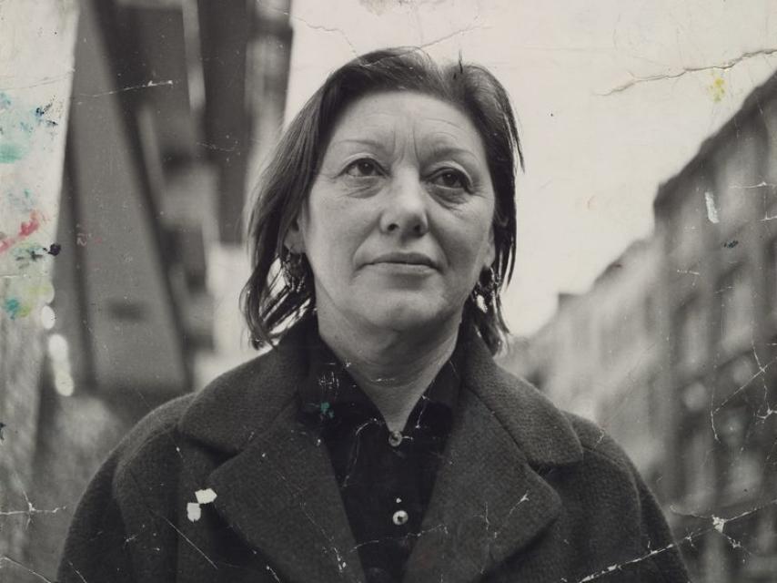 Isabel Rawsthorne, en el Soho, en los años sesenta.