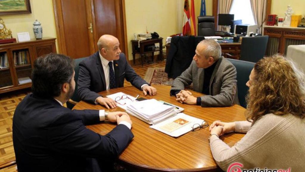 Foto-con-presidente-Cruz-Ro