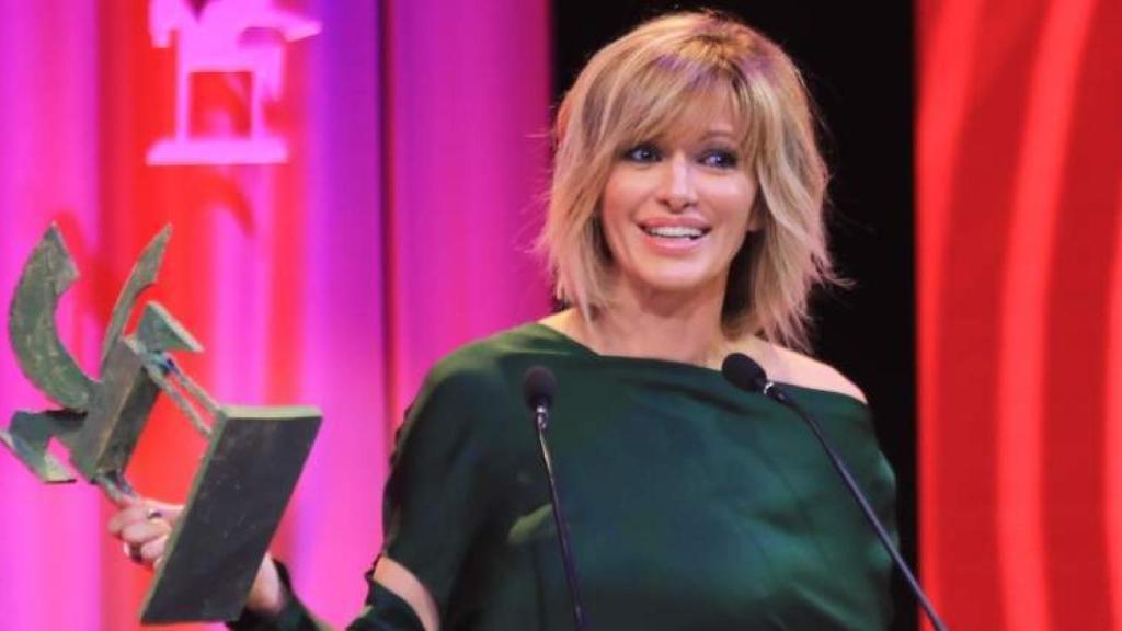 Susanna recogiendo el premio Ondas.