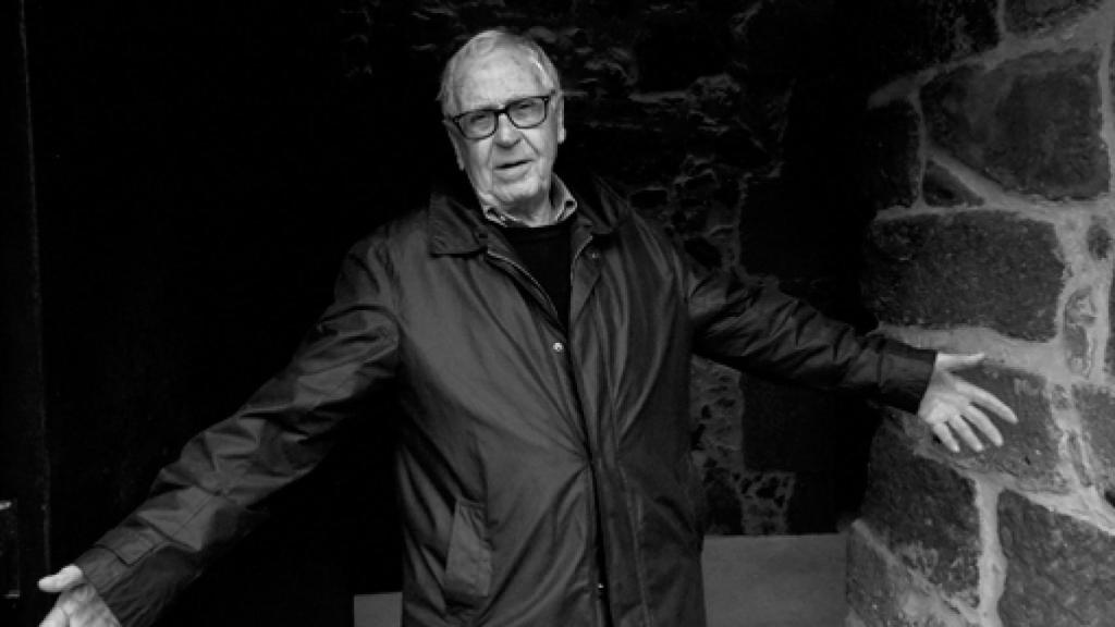 Image: Martín Chirino, alas abiertas frente al ocaso